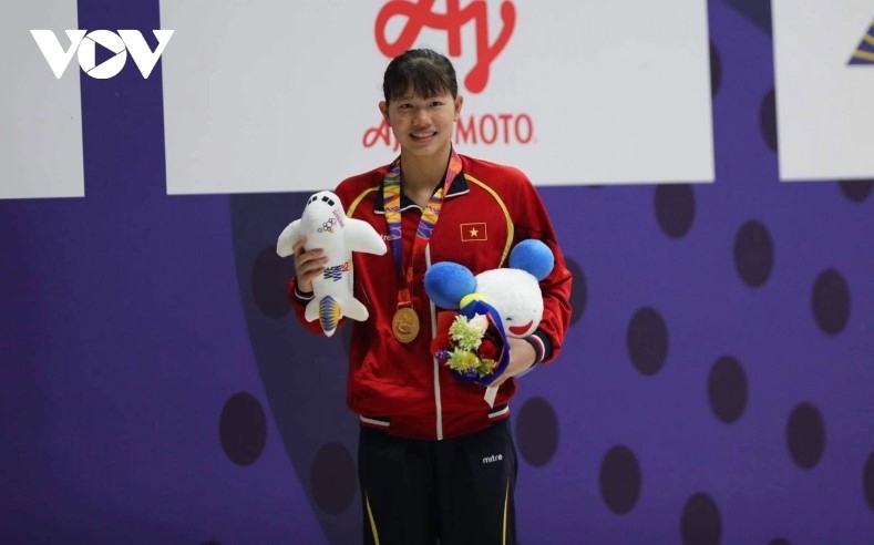 Anh Vien honoured as most successful Vietnamese swimmer of all time